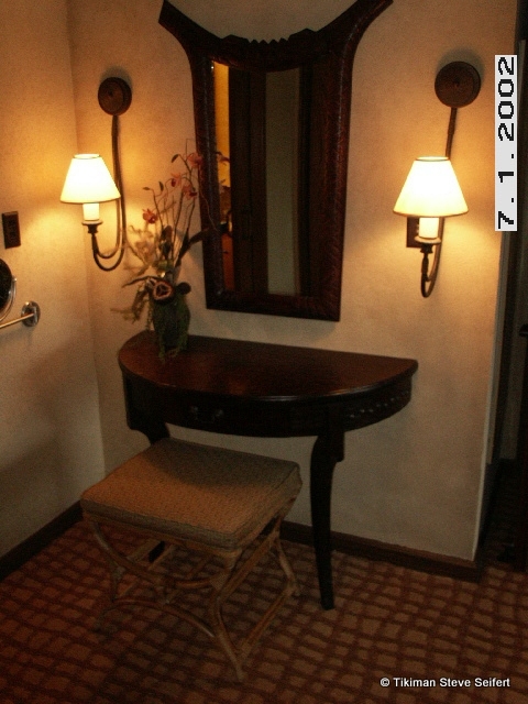 One-bedroom Suite Vanity